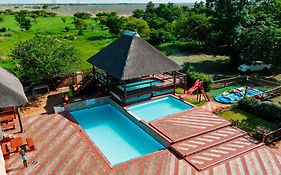 Falcon Lodge Bela